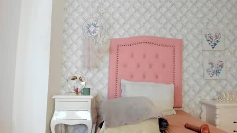 Snapshot of sagitariuuuss chatting on 03.06.25 Cattleya online show from 03.06.25