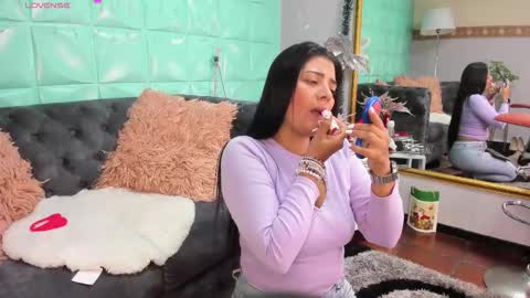 Sailon online show from 12.22.25