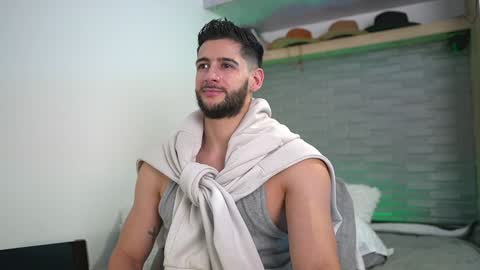 saimon  online show from 12.12.24