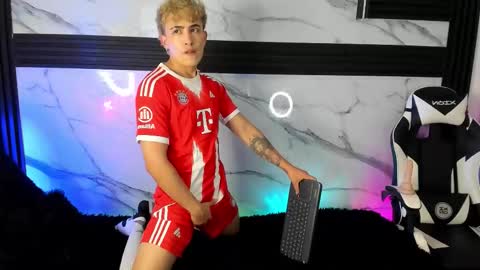 Juan online show from 10.22.25