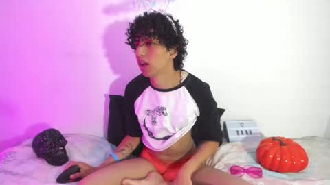 saint_dark online show from 10.31.25