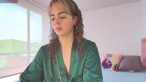 Snapshot of sairy_ chatting on 03.08.25 sairy_ online show from 03.08.25