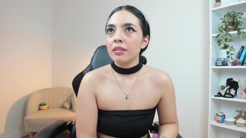 Sakura Harper online show from 02.05.25