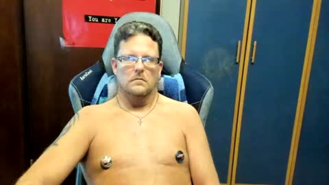 Snapshot of salichris chatting on 06.28.26 salichris online show from 06.28.26