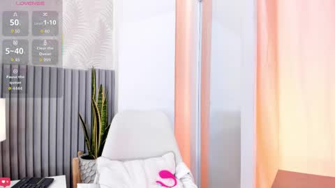 Silvia online show from 10.30.25