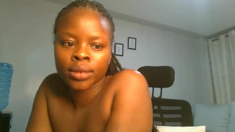 Snapshot of sallysasha254 chatting on 02.05.25 sallysasha254 online show from 02.05.25