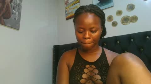 Snapshot of sallysasha254 chatting on 02.15.25 sallysasha254 online show from 02.15.25