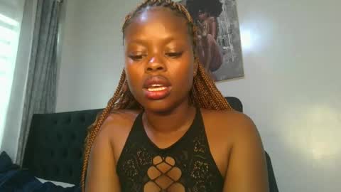 Snapshot of sallysasha254 chatting on 11.23.25 sallysasha254 online show from 11.23.25