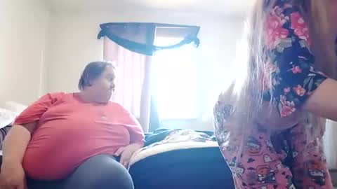 Snapshot of sallyspank chatting on 07.15.26 sallyspank online show from 07.15.26