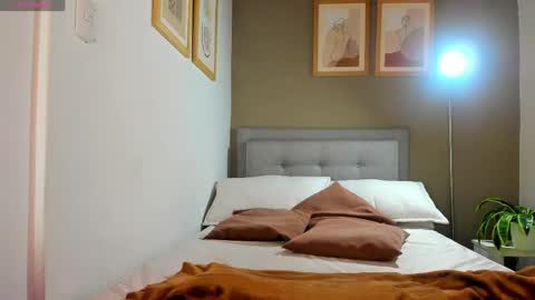 Snapshot of salo____ chatting on 04.24.26 Salo online show from 04.24.26