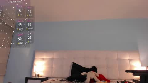 Snapshot of salome_9 chatting on 12.24.24 salome online show from 12.24.24