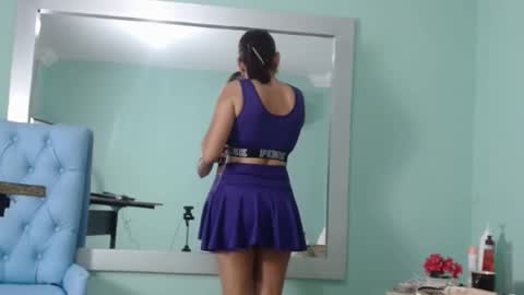 Snapshot of salome_aguilar chatting on 09.30.25 Isabel online show from 09.30.25