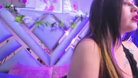 Snapshot of salome_dg chatting on 05.13.26 Salome online show from 05.13.26