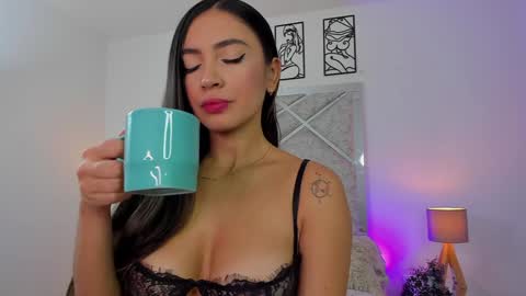 Snapshot of salomedyla chatting on 12.05.24 salomedyla online show from 12.05.24