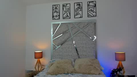 Snapshot of salomedyla chatting on 01.25.25 salomedyla online show from 01.25.25