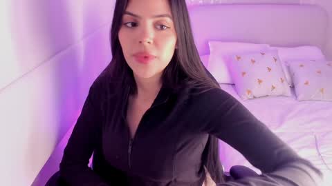 Snapshot of salomee_11 chatting on 01.10.25 salo online show from 01.10.25