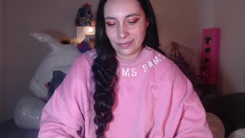 Snapshot of salomefox2 chatting on 12.17.24 yenny online show from 12.17.24