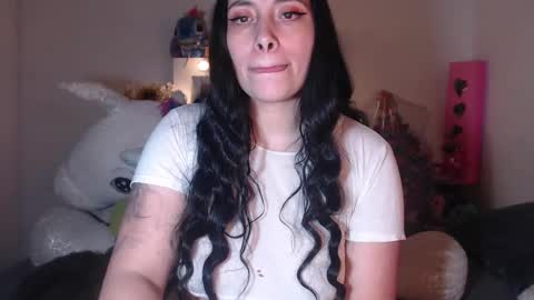 Snapshot of salomefox2 chatting on 12.18.24 yenny online show from 12.18.24