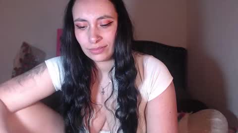 Snapshot of salomefox2 chatting on 01.21.25 yenny online show from 01.21.25