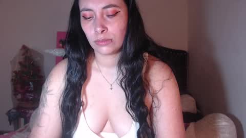 Snapshot of salomefox2 chatting on 01.23.25 yenny online show from 01.23.25