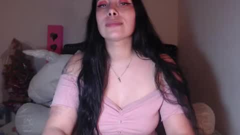 Snapshot of salomefox2 chatting on 02.02.25 yenny online show from 02.02.25