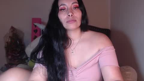 Snapshot of salomefox2 chatting on 02.05.25 yenny online show from 02.05.25