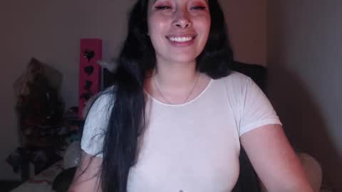 Snapshot of salomefox2 chatting on 02.06.25 yenny online show from 02.06.25