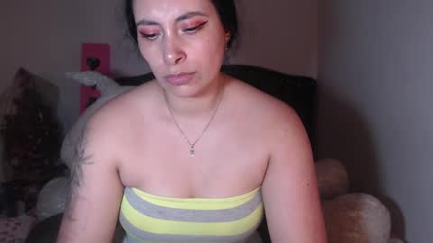 Snapshot of salomefox2 chatting on 02.08.25 yenny online show from 02.08.25