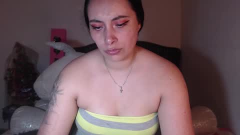 Snapshot of salomefox2 chatting on 02.13.25 yenny online show from 02.13.25