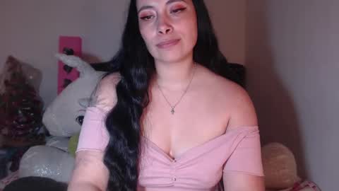 Snapshot of salomefox2 chatting on 02.15.25 yenny online show from 02.15.25