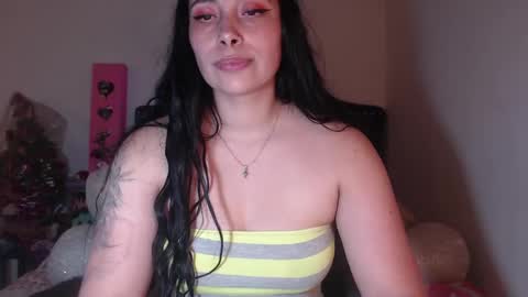 Snapshot of salomefox2 chatting on 02.23.25 yenny online show from 02.23.25