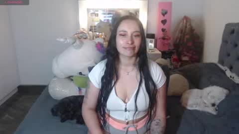 Snapshot of salomefox2 chatting on 09.11.25 yenny online show from 09.11.25