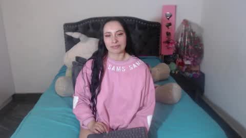 Snapshot of salomefox2 chatting on 10.10.25 yenny online show from 10.10.25