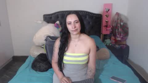 Snapshot of salomefox2 chatting on 11.03.25 yenny online show from 11.03.25