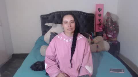 Snapshot of salomefox2 chatting on 12.18.25 yenny online show from 12.18.25