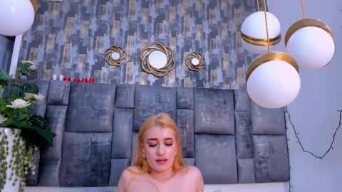 Salome Larzon online show from 03.21.26