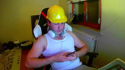 Snapshot of salomenseks chatting on 11.09.25 canfuck online show from 11.09.25