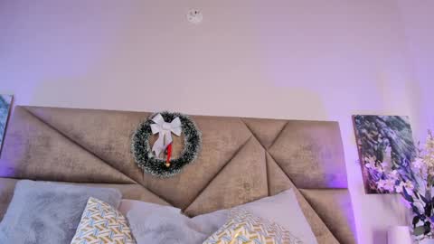 Snapshot of salomesimos1 chatting on 12.28.24 Salome online show from 12.28.24