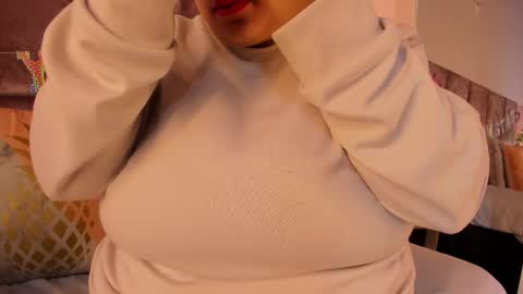 Snapshot of salomesimos1 chatting on 02.16.25 Salome online show from 02.16.25