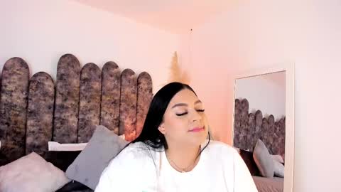 Snapshot of salomesimos1 chatting on 09.15.25 Salome online show from 09.15.25