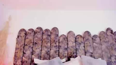 Snapshot of salomesimos1 chatting on 10.12.25 Salome online show from 10.12.25