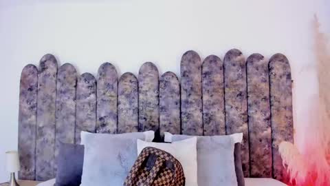 Snapshot of salomesimos1 chatting on 10.13.25 Salome online show from 10.13.25