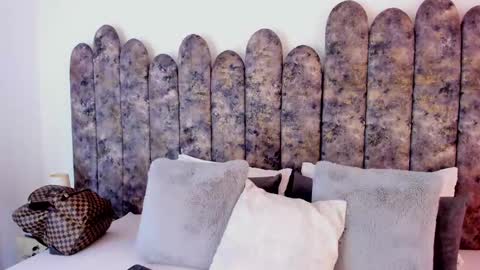 Snapshot of salomesimos1 chatting on 10.30.25 Salome online show from 10.30.25