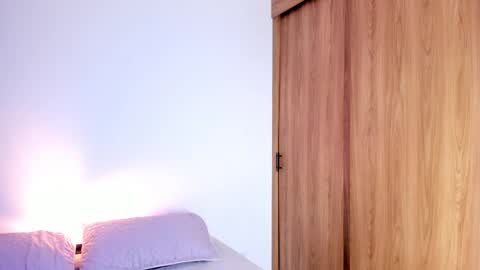 Snapshot of salomesimos1 chatting on 11.24.25 Salome online show from 11.24.25