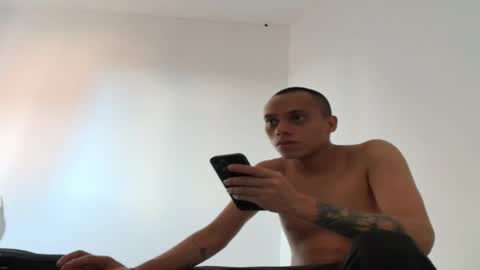 Snapshot of salomon_boy_ chatting on 12.17.25 salomon_boy_ online show from 12.17.25