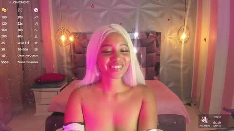 Snapshot of saloome_collins chatting on 11.06.25 saloome_collins online show from 11.06.25