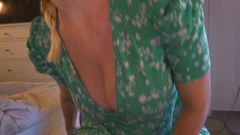 IsaBella-  online show from 10.10.25