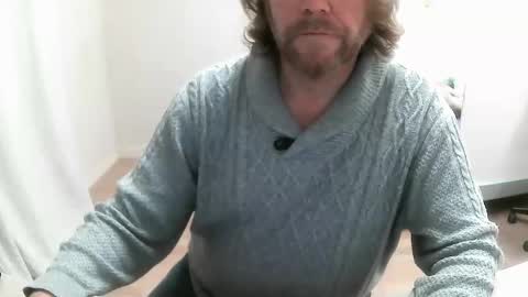 Saltimbanquier  Salt  ou  Banquier  online show from 12.17.24