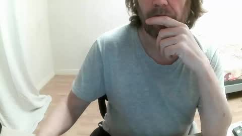 Saltimbanquier  Salt  ou  Banquier  online show from 01.17.25