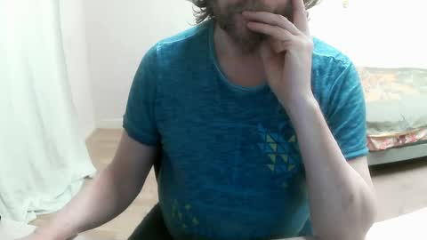 Saltimbanquier  Salt  ou  Banquier  online show from 02.14.25